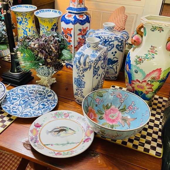 Chinoiserie Chic Galore in My Closet! - Picture 3 of 4